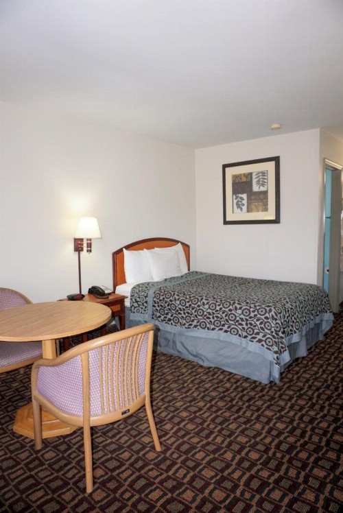 Days Inn by Wyndham Augusta Wheeler Road - image 20