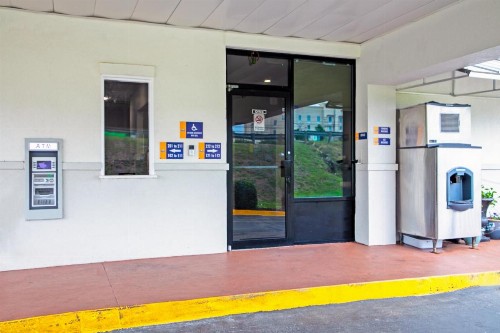 Days Inn by Wyndham Augusta near Fort Gordon - image 29