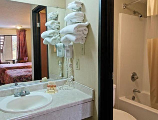 Americas Best Value Inn - Augusta / South - image 3