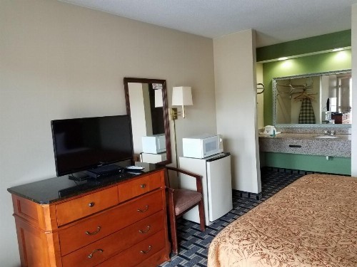 Americas Best Value Inn - Augusta / South - image 4