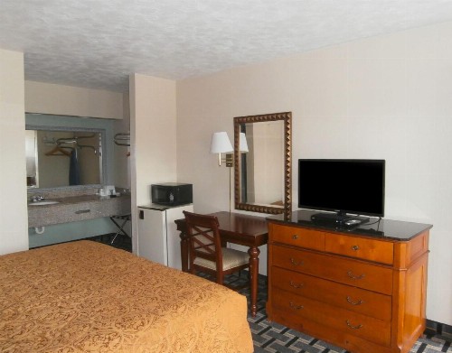 Americas Best Value Inn - Augusta / South - image 6