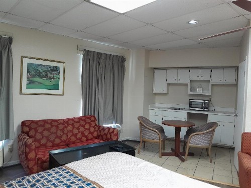 Budgetel Inn and Suites - Fort Gordon - image 19