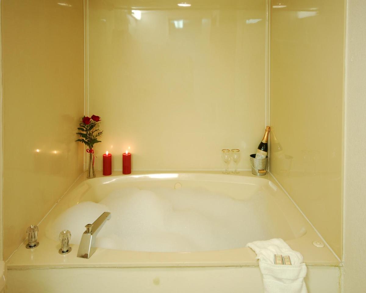 Budgetel Inn and Suites - Fort Gordon - image 2