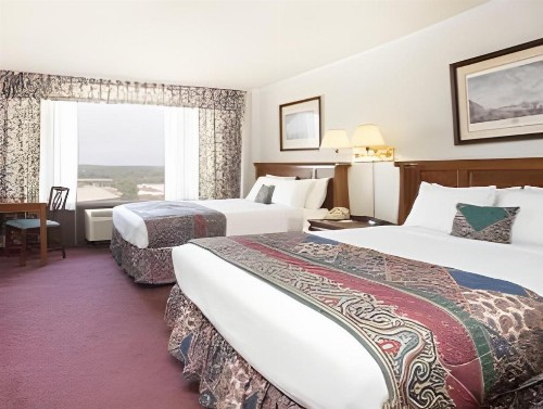 Ramada Hotel & Conf Center by Wyndham Augusta Downtown - image 36