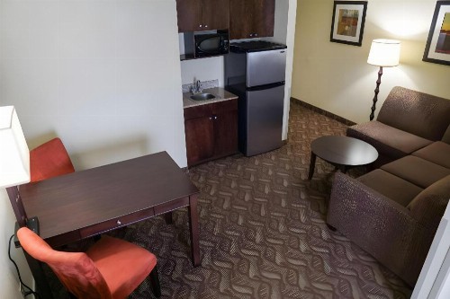 Best Western Plus Augusta North Inn & Suites - image 36