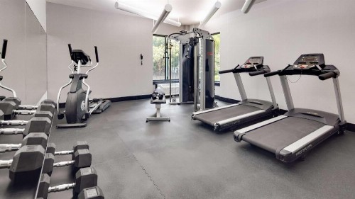 Best Western Plus Augusta North Inn & Suites - image 7