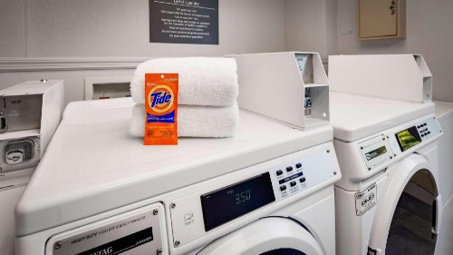 Best Western Plus Augusta North Inn & Suites - image 8
