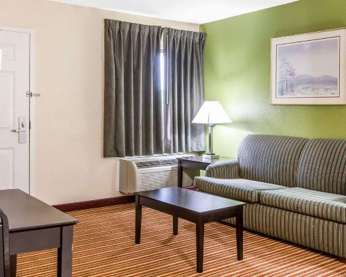 Suburban Extended Stay Hotel - image 1
