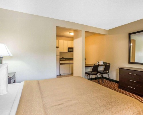 Suburban Extended Stay Hotel - image 5