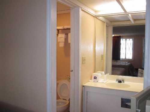 Knights Inn - Augusta - image 21