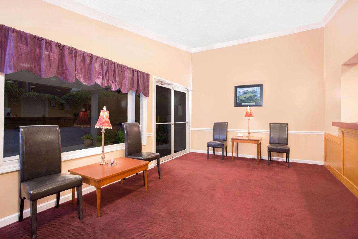 Knights Inn - Augusta - image 4