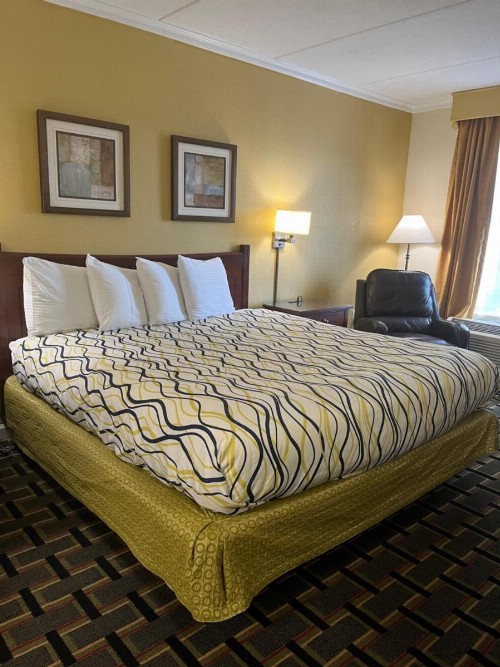 West Bank Inn - image 31