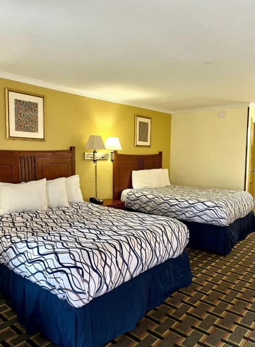 West Bank Inn - image 36