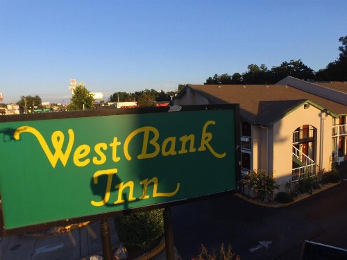 West Bank Inn - image 38