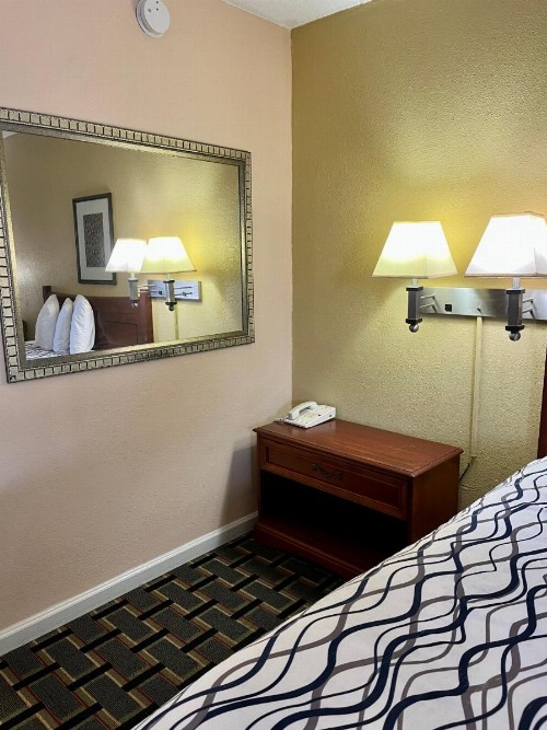 West Bank Inn - image 5