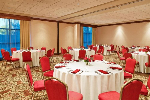 Sheraton Augusta Hotel - image 15