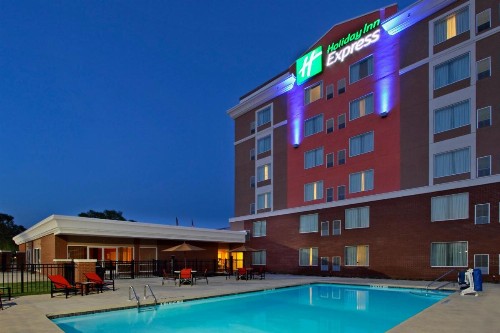 Holiday Inn Express Augusta Downtown an IHG Hotel - image 24