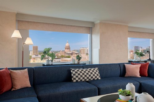 Sheraton Austin Hotel at the Capitol - image 10