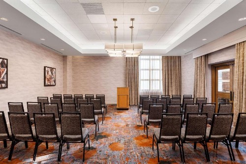 DoubleTree Suites by Hilton Austin - image 17