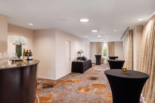 DoubleTree Suites by Hilton Austin - image 20