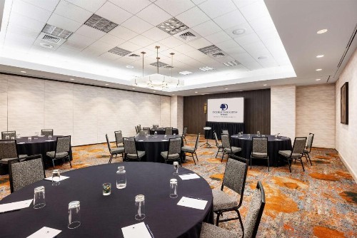 DoubleTree Suites by Hilton Austin - image 26