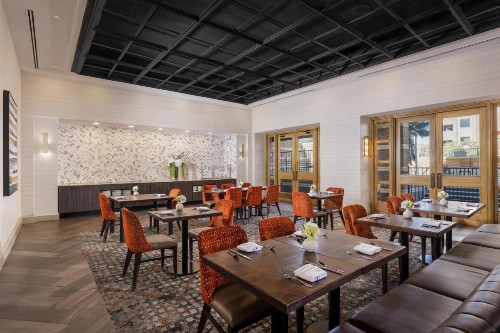 DoubleTree Suites by Hilton Austin - image 33