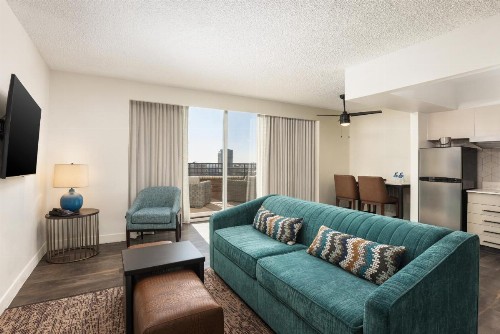 DoubleTree Suites by Hilton Austin - image 37