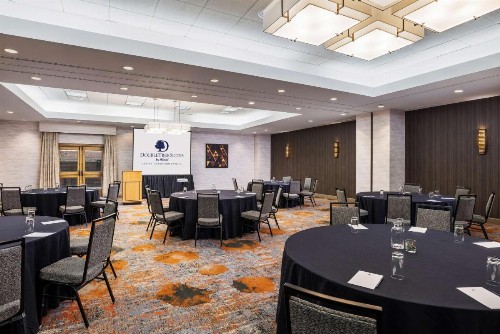 DoubleTree Suites by Hilton Austin - image 46