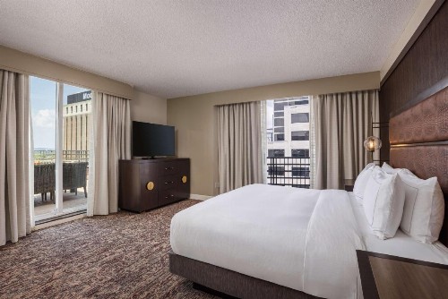 DoubleTree Suites by Hilton Austin - image 6