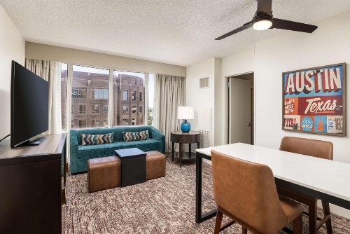 DoubleTree Suites by Hilton Austin - image 7