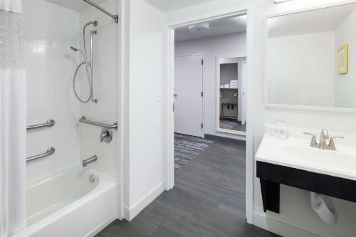 Hampton Inn Austin NW near The Domain - image 23