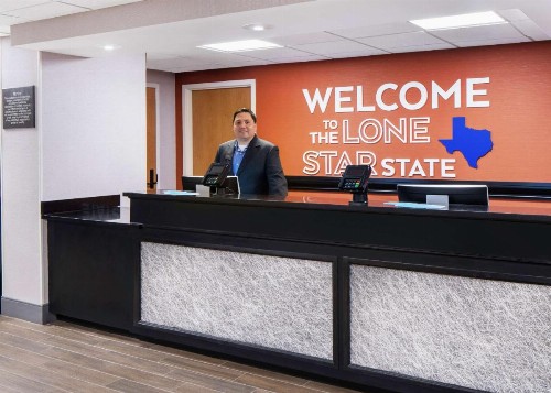 Hampton Inn Austin North - image 10