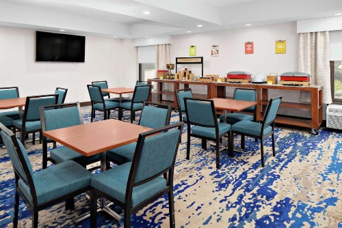 Hampton Inn Austin North - image 13