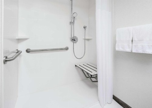 Hampton Inn Austin North - image 14