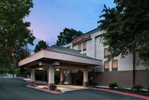 Hampton Inn Austin North - image 24