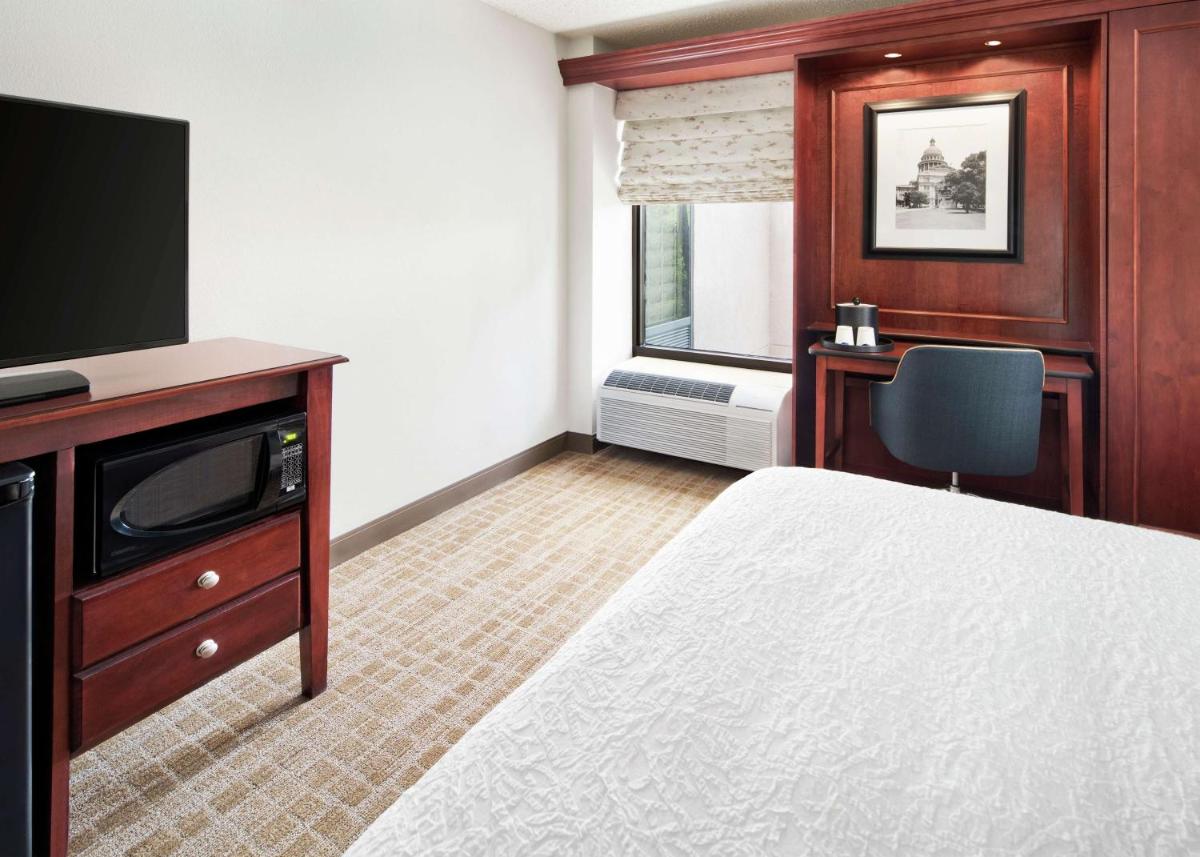 Hampton Inn Austin North - image 3