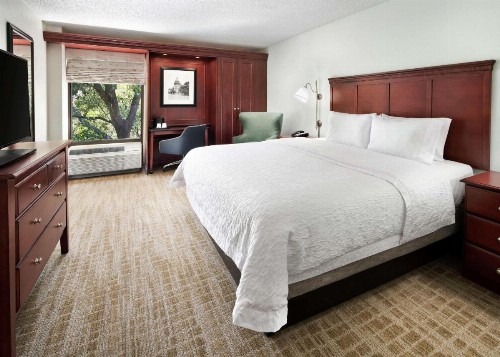 Hampton Inn Austin North - image 5