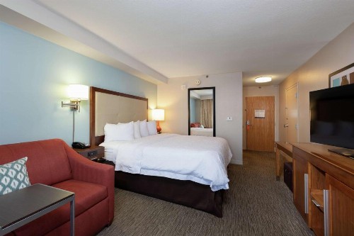 Hampton Inn & Suites-Austin Airport - image 31