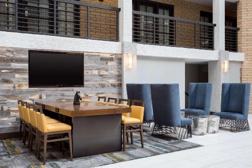 Embassy Suites Austin - Central - image 4