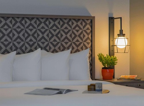 DoubleTree by Hilton Austin - image 11