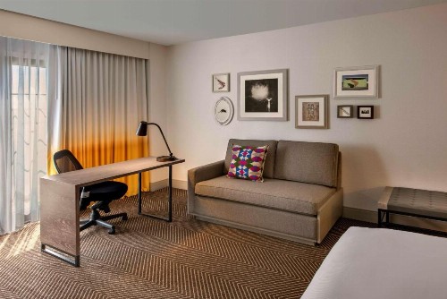 DoubleTree by Hilton Austin - image 2