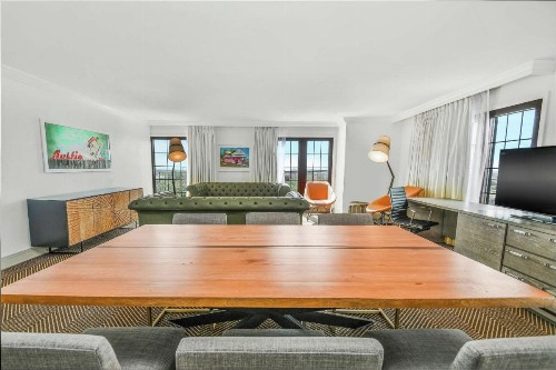 DoubleTree by Hilton Austin - image 20