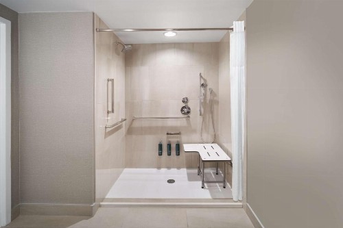 DoubleTree by Hilton Austin - image 25