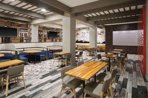 DoubleTree by Hilton Austin - image 28