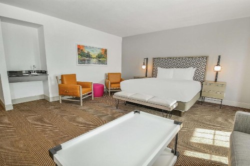 DoubleTree by Hilton Austin - image 29