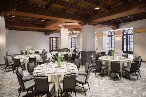 DoubleTree by Hilton Austin - image 40