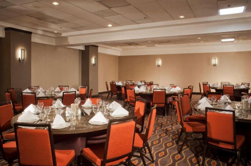 Embassy Suites by Hilton Austin Arboretum - image 12