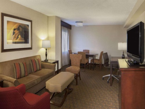 Embassy Suites by Hilton Austin Arboretum - image 18