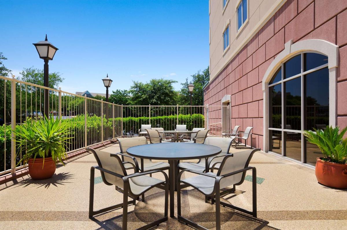 Embassy Suites by Hilton Austin Arboretum - image 2
