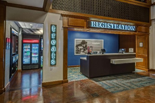 Hampton Inn & Suites Austin-Downtown/Convention Center - image 18